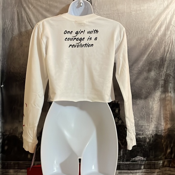 Long Sleeve Crop Top (M) - Picture 6 of 10